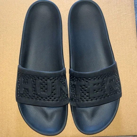 Hunter | Shoes | Hunter Black Sandals Mens 8 Nwot | Poshmark display picture 2